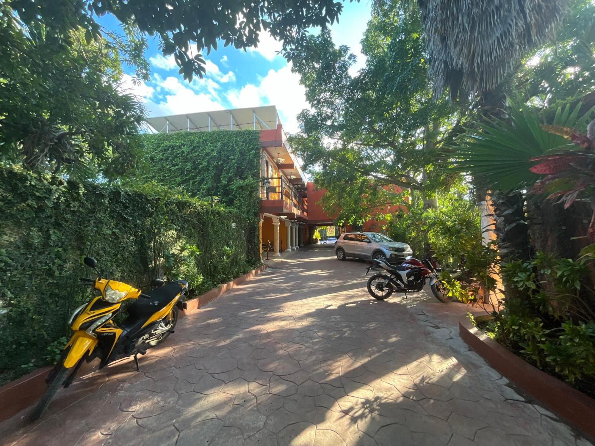 El Zaguan Colonial By Guruhotel Valladolid  Zewnętrze zdjęcie